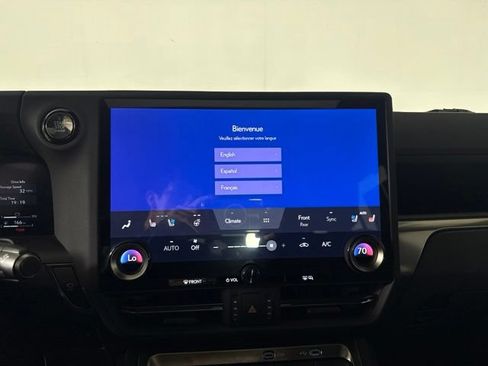 Used 2024 Lexus GX 550 w/ Cold Area Package AWD/4WD image 21