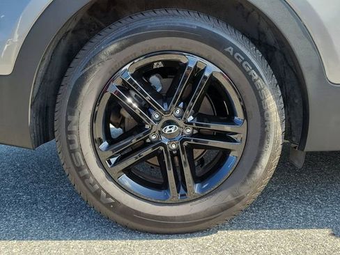 Used 2018 Hyundai Santa Fe Sport w/ 2.4L Value Package 02 FWD image 5