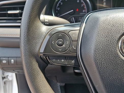 Used 2019 Toyota Camry LE FWD image 22