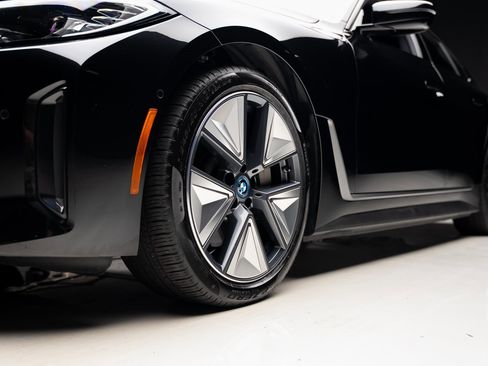 Used 2023 BMW i4 eDrive40 w/ Premium Package image 74