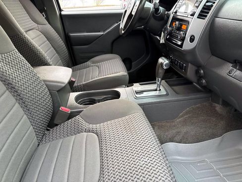 Used 2016 Nissan Frontier SV w/ SV Value Truck Package image 8