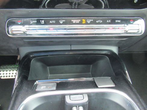 Used 2020 Mercedes-Benz CLA 35 AMG 4MATIC image 27