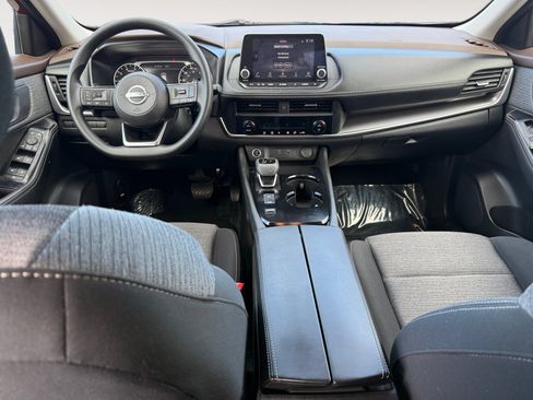 Used 2023 Nissan Rogue SV FWD image 15
