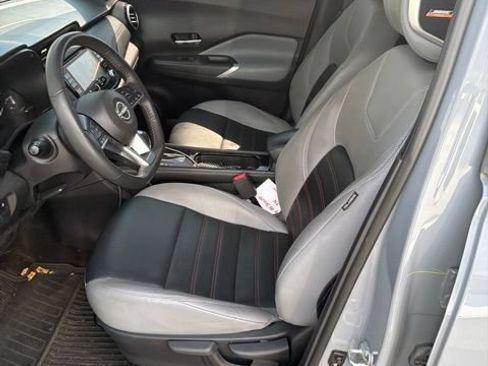 Used 2023 Nissan Kicks SR w/ SR Premium Package FWD image 6