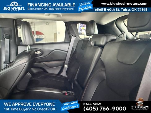 Used 2022 Jeep Cherokee Trailhawk w/ Sound & Nav Group AWD/4WD image 17