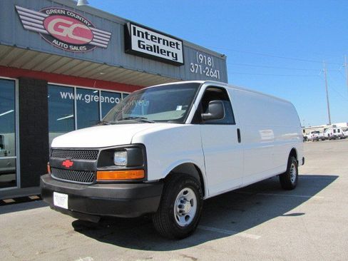 Used 2015 Chevrolet Express 3500 Extended image 1