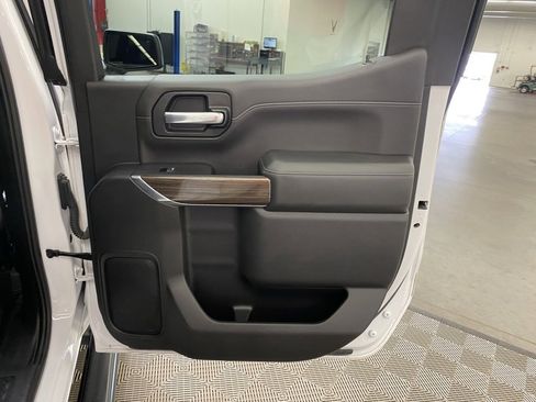 Used 2020 Chevrolet Silverado 1500 RST image 40