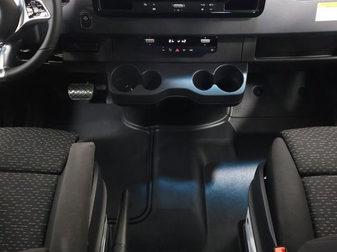 New 2026 Mercedes-Benz Sprinter 2500 image 19