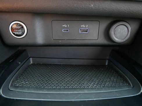 Used 2023 Nissan Rogue SV image 25