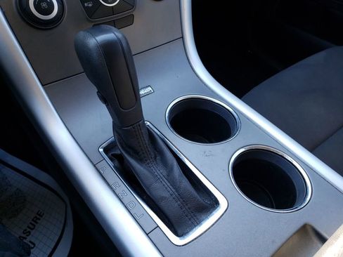 Used 2013 Ford Edge SE image 21