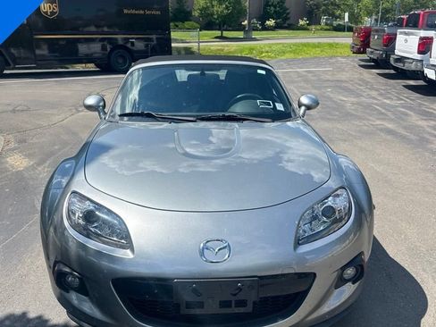 Used 2014 MAZDA MX-5 Miata Grand Touring w/ Premium Package RWD image 2