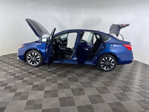 Used 2018 Nissan Sentra SR w/ Electronics Package FWD image 9