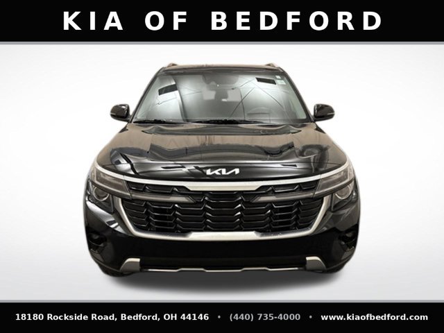 Certified 2025 Kia Seltos EX AWD/4WD image 2
