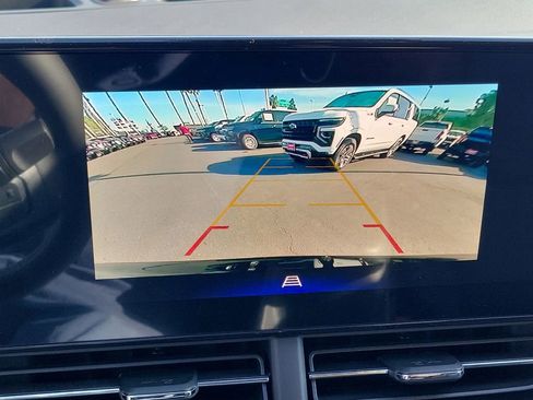 New 2026 Chevrolet Trax LT w/ Driver Confidence Package image 8