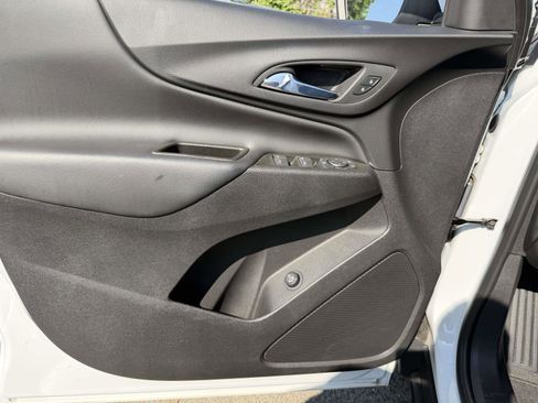Used 2024 Chevrolet Equinox LT AWD/4WD image 19