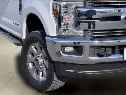Used 2019 Ford F250 Lariat w/ Lariat Value Package image 51