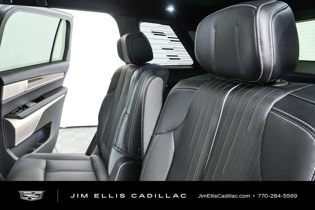 Certified 2026 Cadillac Vistiq Luxury w/ LPO, Floor Liner Package AWD/4WD image 21