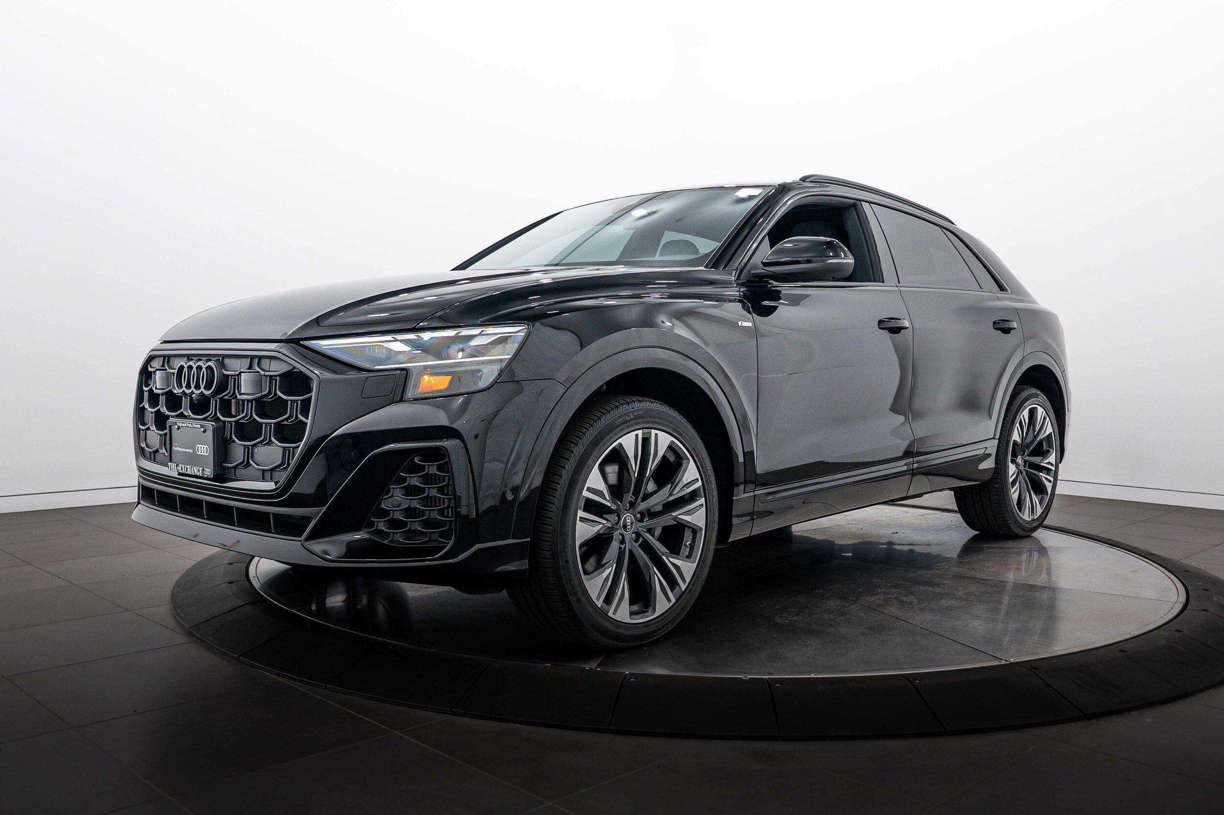 Certified 2025 Audi Q8 Premium Plus w/ Premium Plus Package AWD/4WD image 7