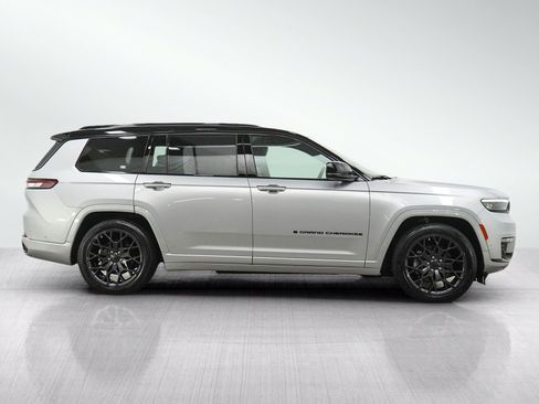 Used 2024 Jeep Grand Cherokee L Summit AWD/4WD image 6