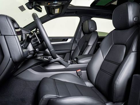 New 2026 Porsche Cayenne S image 5