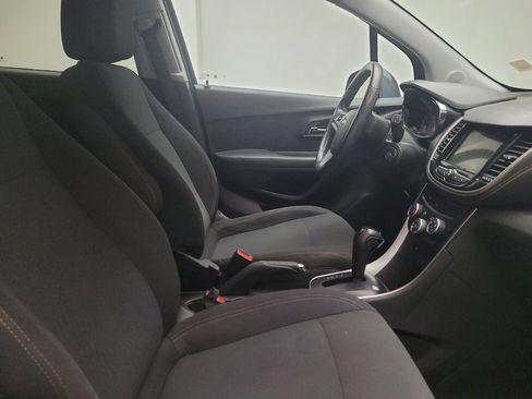 Used 2019 Chevrolet Trax LS w/ Tint and Cruise Package FWD image 21