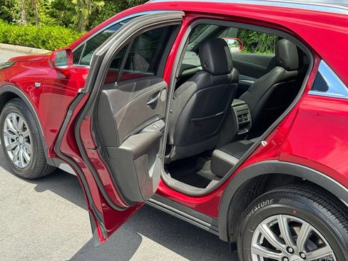 Used 2020 Cadillac XT4 Premium Luxury AWD/4WD image 12