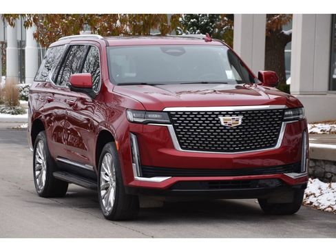 Certified 2024 Cadillac Escalade Premium Luxury image 2