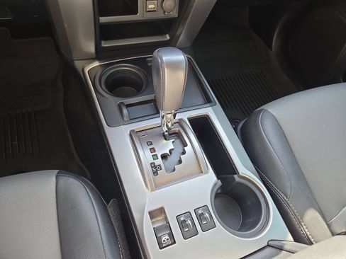 Used 2022 Toyota 4Runner SR5 Premium w/ Moonroof Package RWD image 22