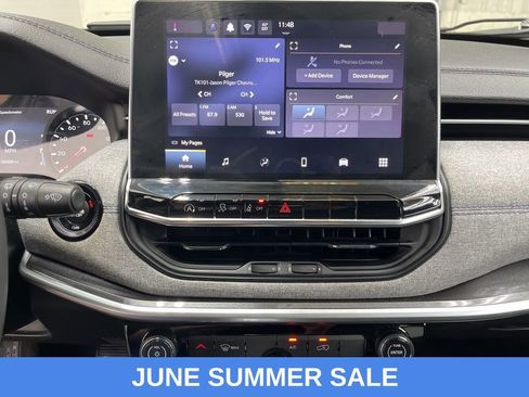 Used 2024 Jeep Compass Latitude AWD/4WD image 16
