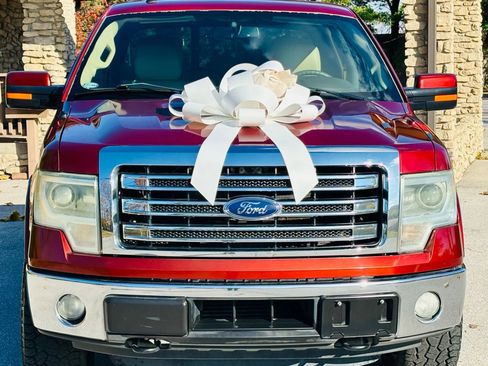 Used 2014 Ford F150 Lariat w/ Equipment Group 502A Luxury image 11