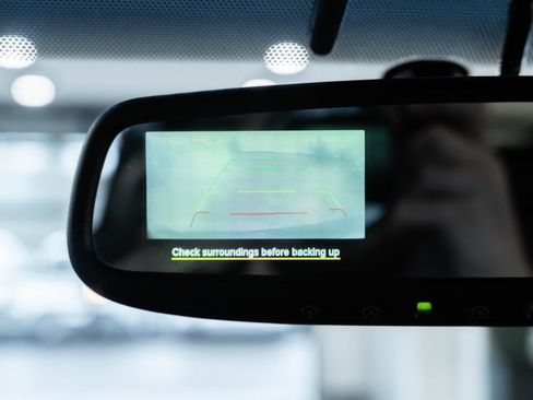 Used 2012 Subaru Outback 2.5i Limited w/ Moonroof Pkg image 13