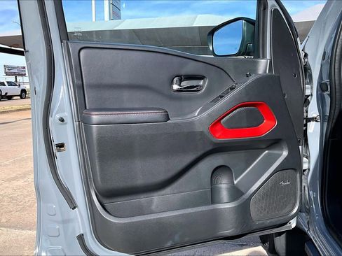 Used 2025 Nissan Frontier PRO-4X w/ Pro Premium Package image 22