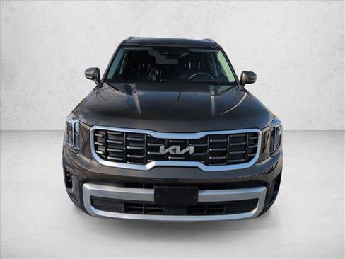 Used 2025 Kia Telluride S image 2