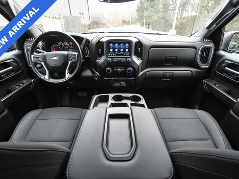 Used 2020 Chevrolet Silverado 1500 LT w/ All-Star Edition image 12