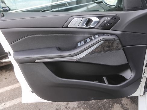 New 2026 BMW X7 xDrive40i image 16