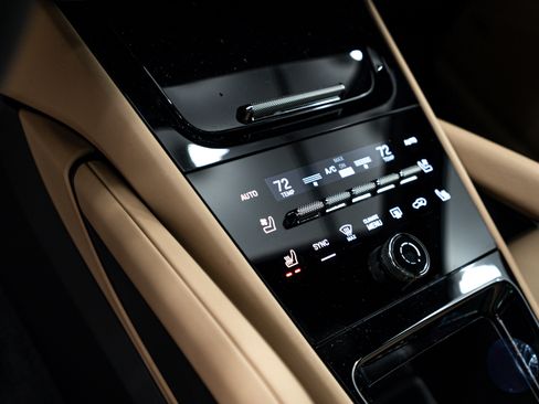 New 2026 Porsche Cayenne E-Hybrid image 18