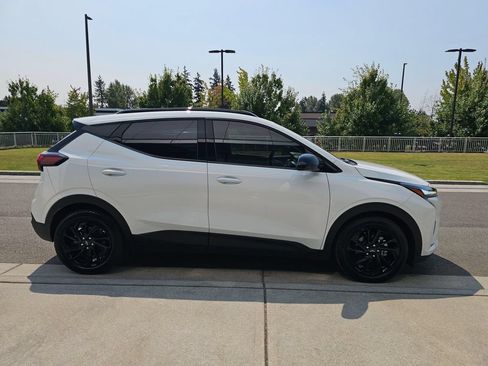 New 2027 Chevrolet Bolt RS FWD image 8