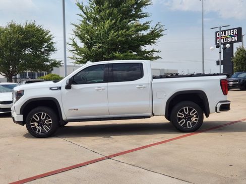 Used 2025 GMC Sierra 1500 AT4 w/ AT4 Premium Package AWD/4WD image 12