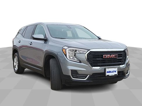Certified 2024 GMC Terrain SLE image 2