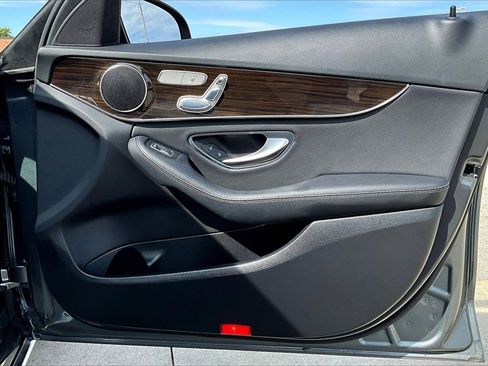 Used 2017 Mercedes-Benz C 300 4MATIC Sedan image 26