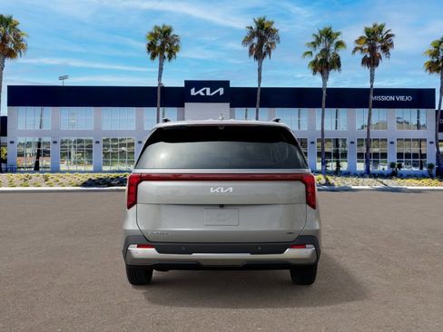 New 2026 Kia Carnival SX FWD image 5