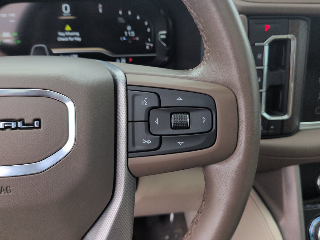Used 2023 GMC Yukon Denali w/ Denali Reserve Package AWD/4WD image 20
