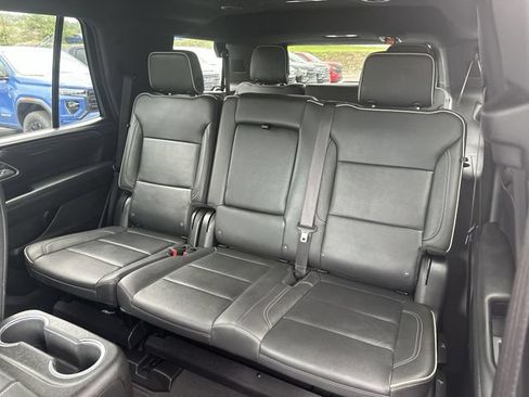 Used 2024 GMC Yukon SLT AWD/4WD image 27
