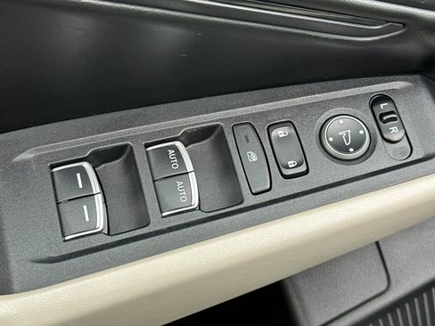 Used 2023 Honda Accord EX image 12