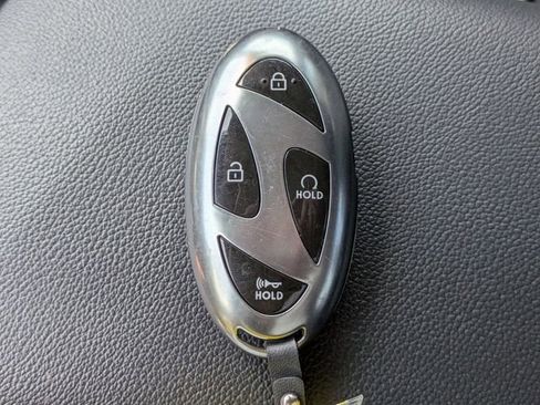 Used 2024 Hyundai Elantra Limited FWD image 32