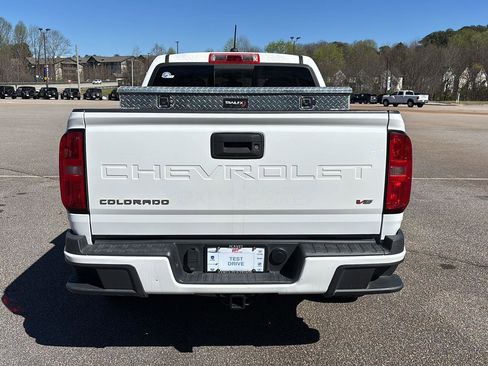 Used 2022 Chevrolet Colorado LT w/ Luxury Package image 4