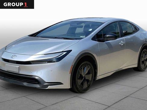 Used 2024 Toyota Prius LE FWD image 1