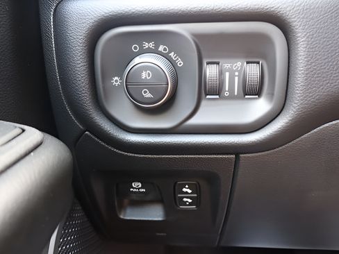 New 2026 RAM 1500 Big Horn AWD/4WD image 17