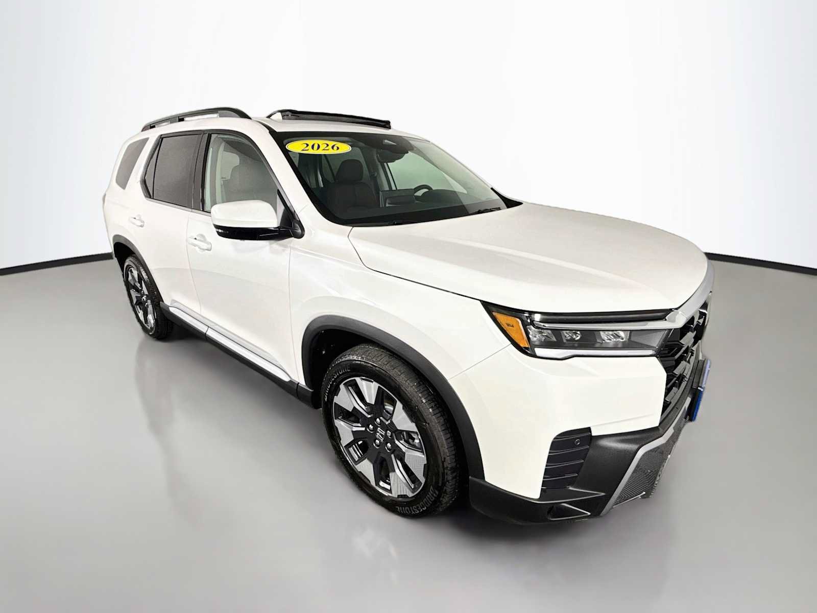 Used 2026 Honda Pilot Touring image 1