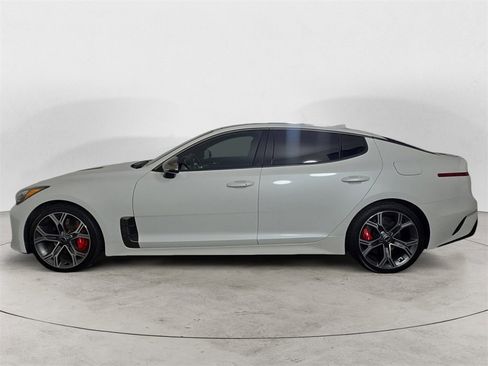 Used 2020 Kia Stinger GT1 image 2